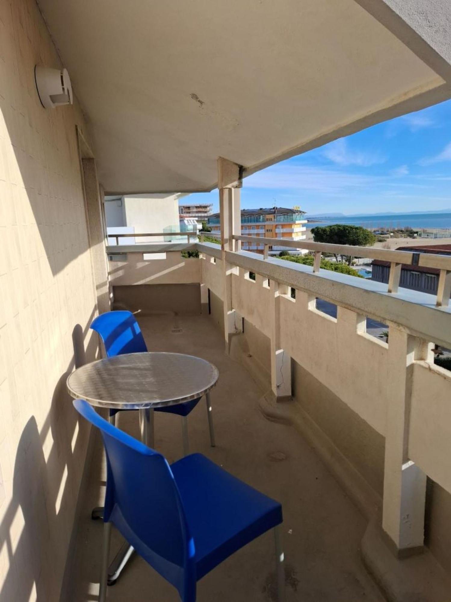 Seaview Flat In A Pet Friendly In *